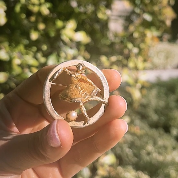 Vintage Kramer Granulated Gold Ballerina Brooch Pin with pearl